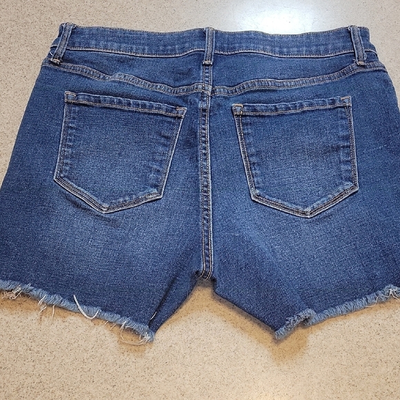 Old Navy Blue Distressed High Rise Jean Shorts Size 10 - Picture 10 of 10